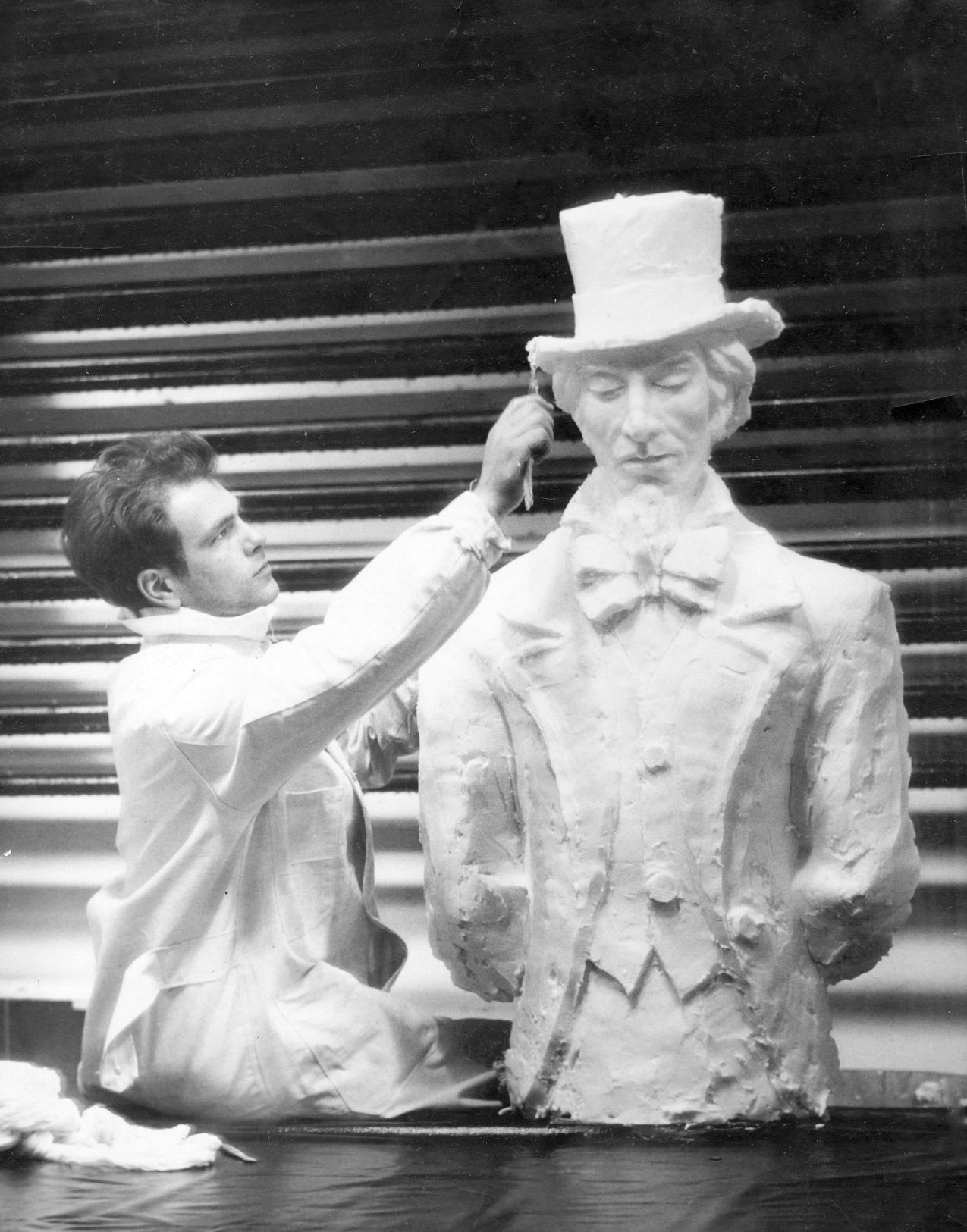 Lard statue